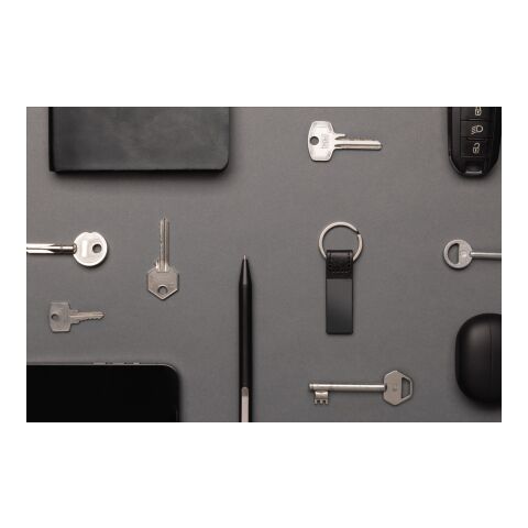 Luxury PU keychain RCS recycled zinc alloy black | No Branding | not available | not available